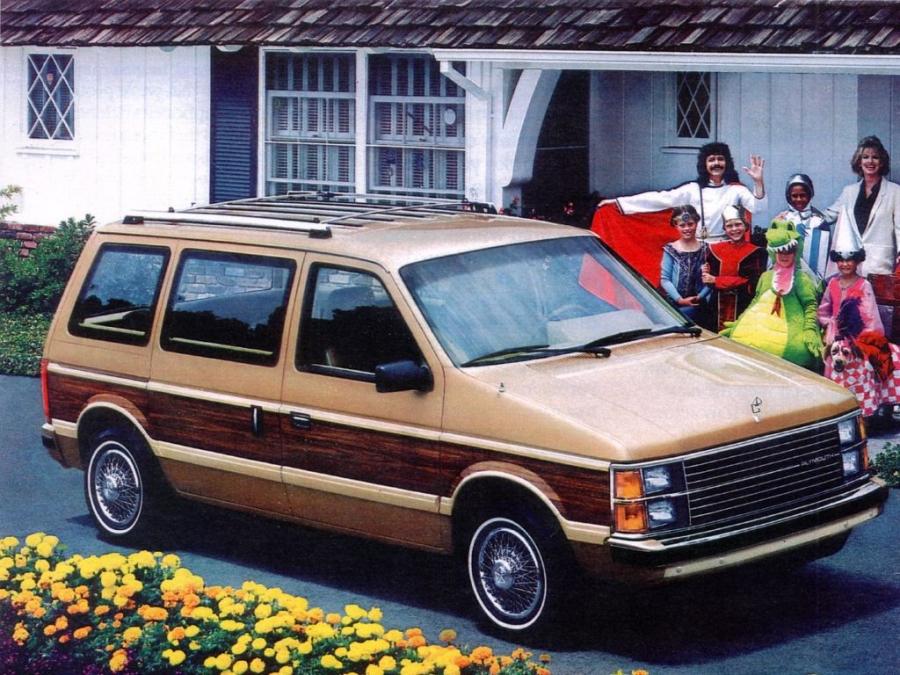  Plymouth Voyager 1984 года  (фото 12 из 21)